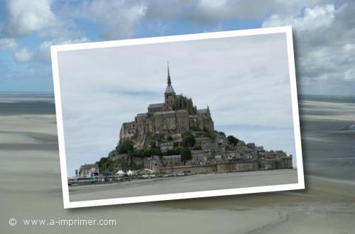 Carte postale du Mont St Michel en Normandie.