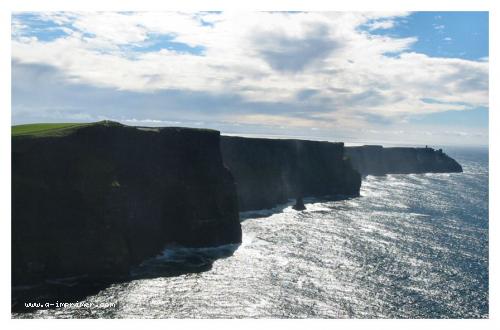 Carte postale des falaises (Cliffs of Moher) en Irlande.