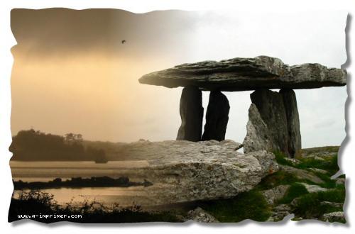 Carte postale d'un dolmen en Irlande.